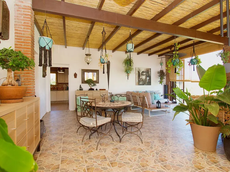 Charming Finca with AFO, salt water Pool & Prime Location in Coín