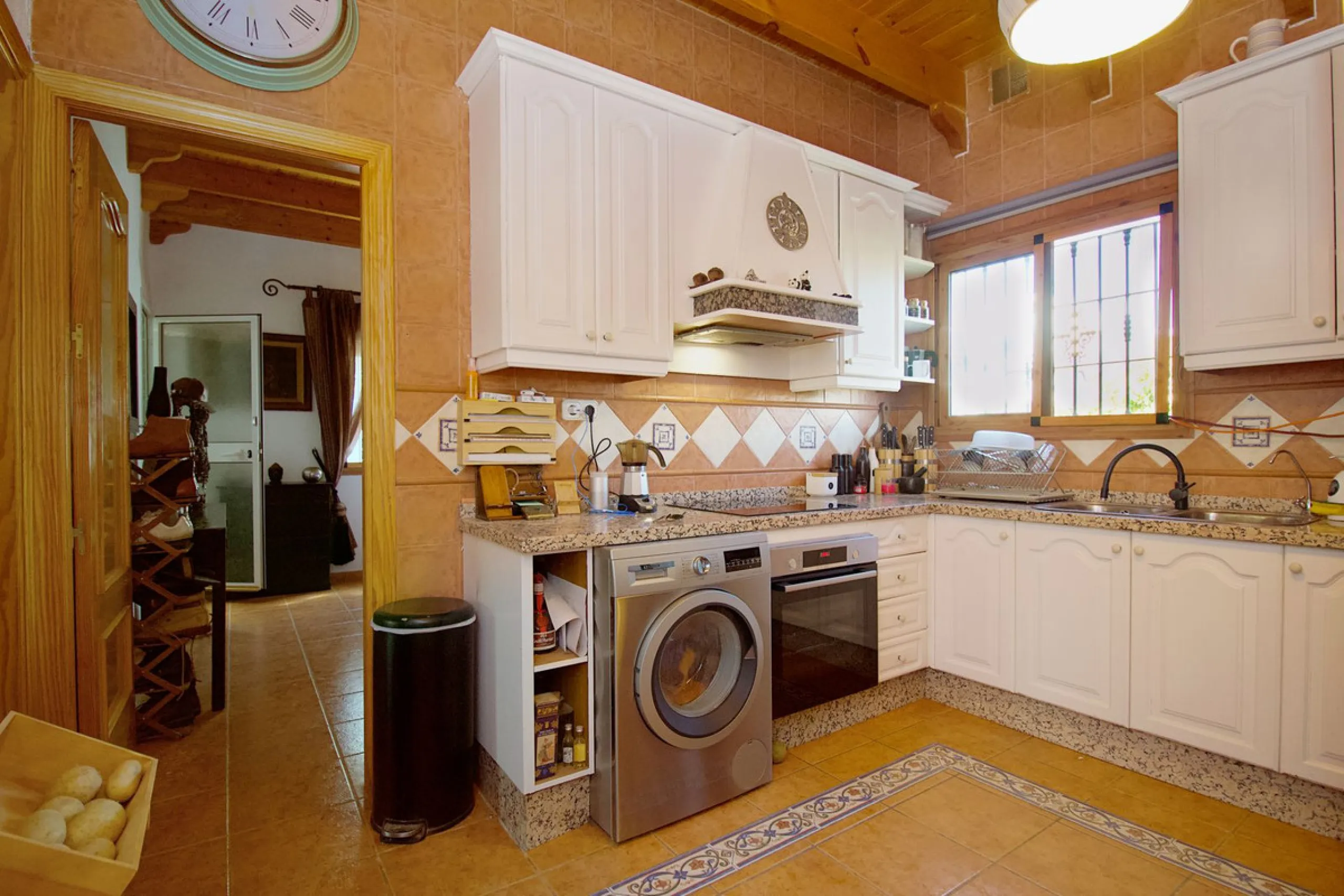 Charming Finca with AFO, salt water Pool & Prime Location in Coín