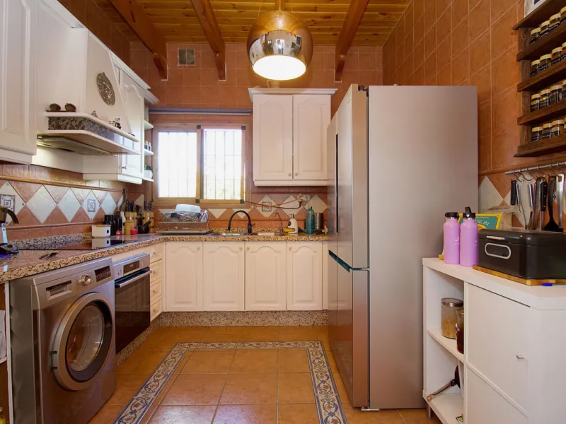 Charming Finca with AFO, salt water Pool & Prime Location in Coín