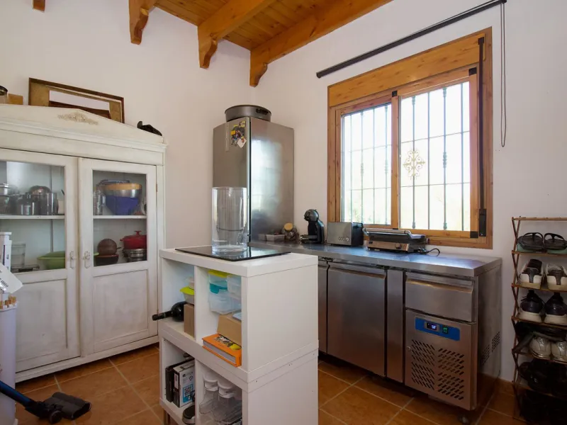 Charming Finca with AFO, salt water Pool & Prime Location in Coín