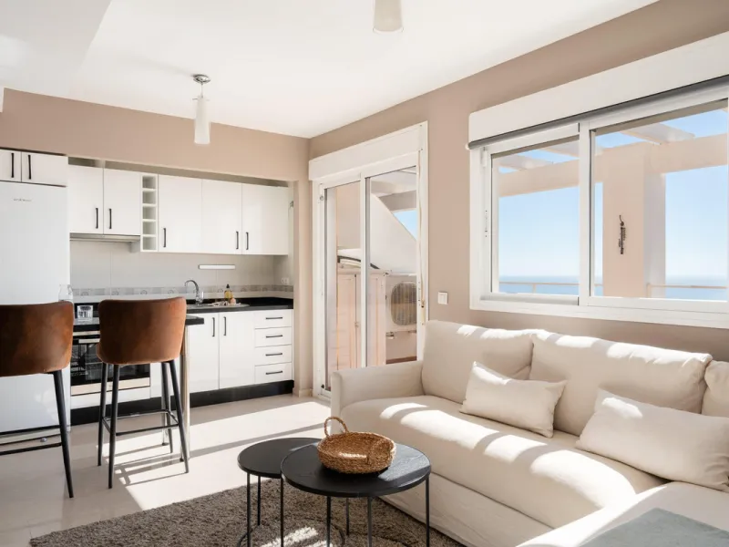 Apartment - Penthouse в продаже в Benalmadena, Málaga. В доме 2 спален и 1 ванных комнат. Площадь дома 52 м²
