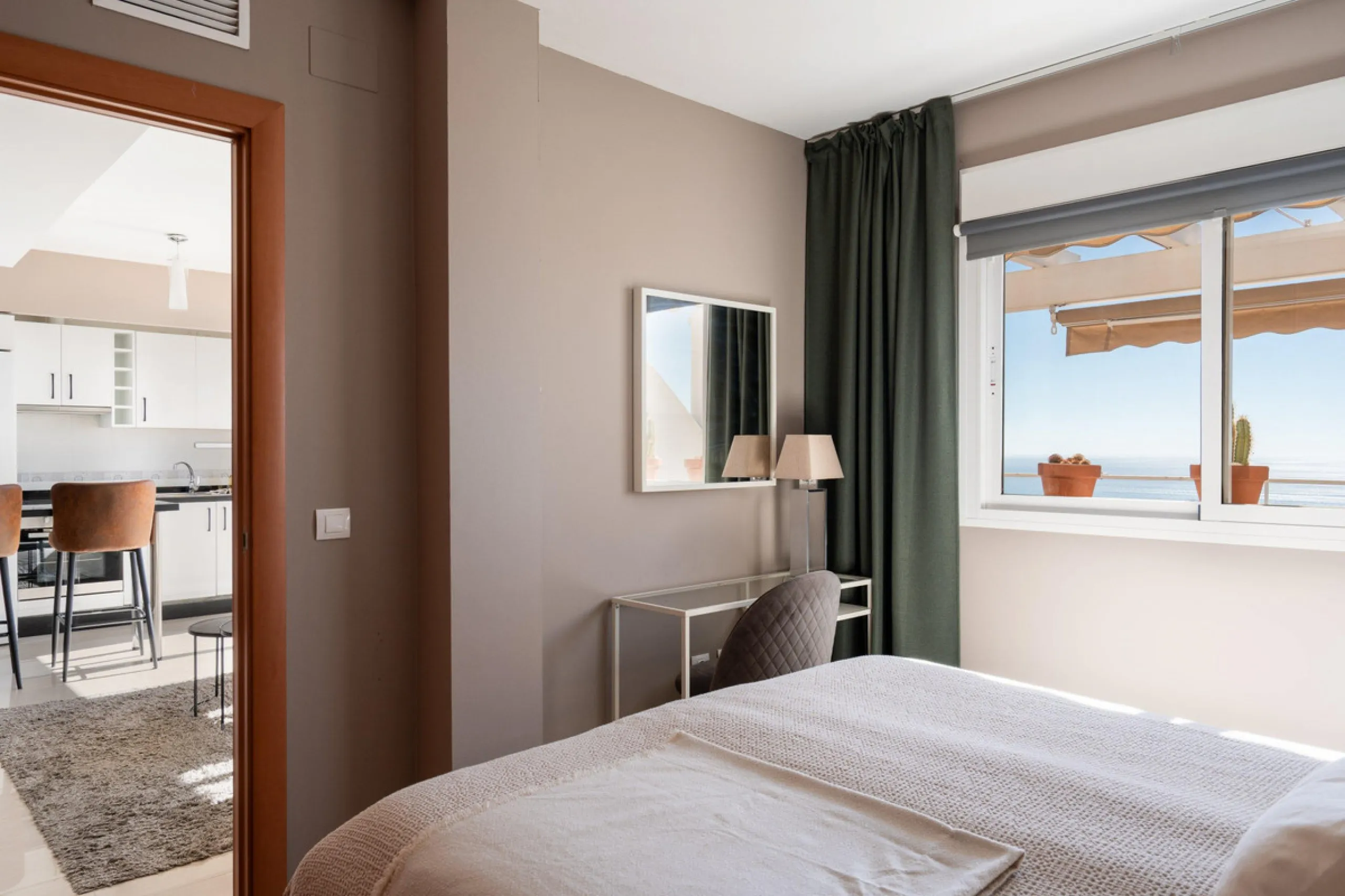Apartment - Penthouse в продаже в Benalmadena, Málaga. В доме 2 спален и 1 ванных комнат. Площадь дома 52 м²