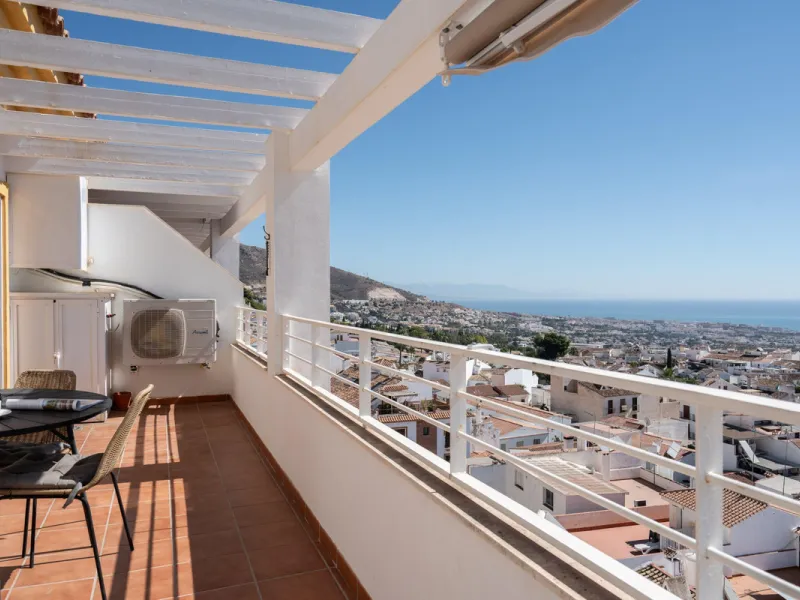 Apartment - Penthouse в продаже в Benalmadena, Málaga. В доме 2 спален и 1 ванных комнат. Площадь дома 52 м²