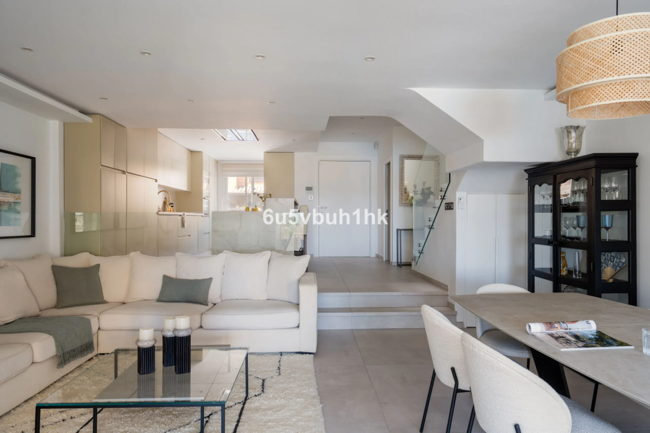 House - Townhouse в продаже в Casares, Málaga. В доме 3 спален и 3 ванных комнат. Площадь дома 167 м². Площадь участка 103 м²