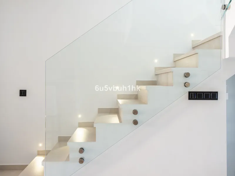 House - Townhouse в продаже в Casares, Málaga. В доме 3 спален и 3 ванных комнат. Площадь дома 167 м². Площадь участка 103 м²