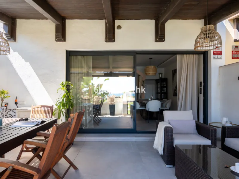 House - Townhouse в продаже в Casares, Málaga. В доме 3 спален и 3 ванных комнат. Площадь дома 167 м². Площадь участка 103 м²
