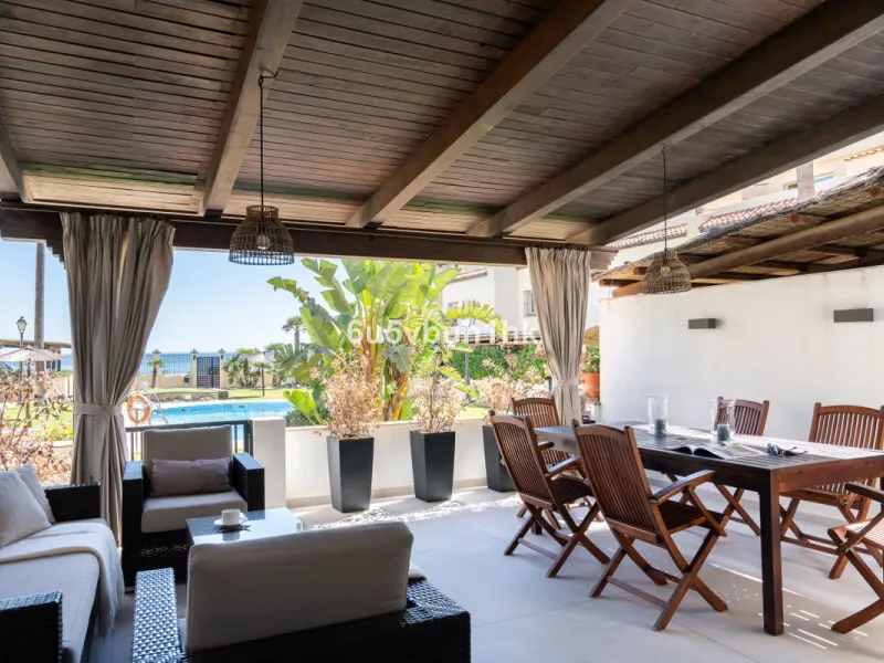 House - Townhouse в продаже в Casares, Málaga. В доме 3 спален и 3 ванных комнат. Площадь дома 167 м². Площадь участка 103 м²