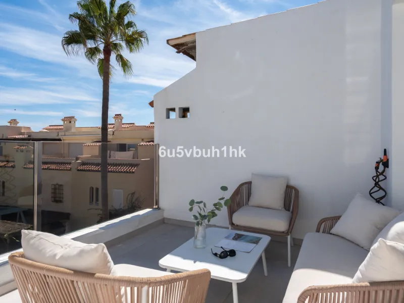 House - Townhouse в продаже в Casares, Málaga. В доме 3 спален и 3 ванных комнат. Площадь дома 167 м². Площадь участка 103 м²