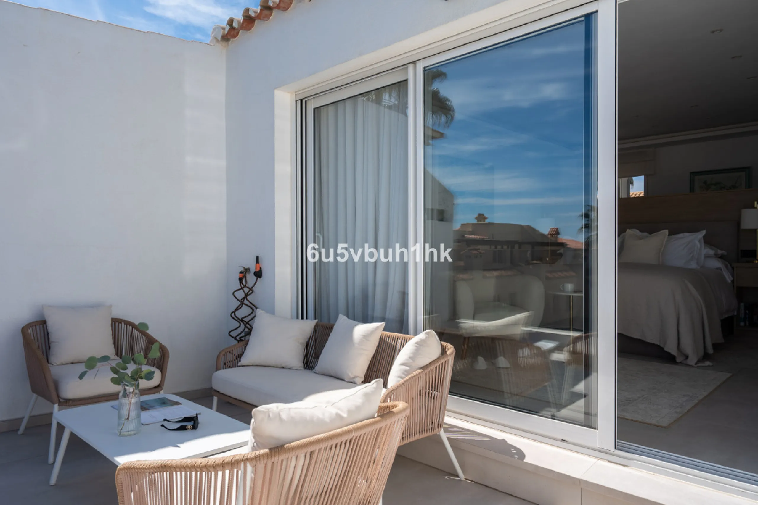 House - Townhouse в продаже в Casares, Málaga. В доме 3 спален и 3 ванных комнат. Площадь дома 167 м². Площадь участка 103 м²