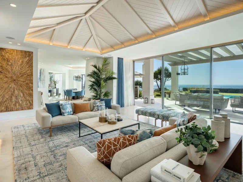Villa Aguila is a remarkable villa for sale in Monte Halcones, Benahavís, offering a refined balance of modern elegance and timeless Andalusian character. Fully renovated in 2022, this three-story residence combines complete privacy with excellent connect