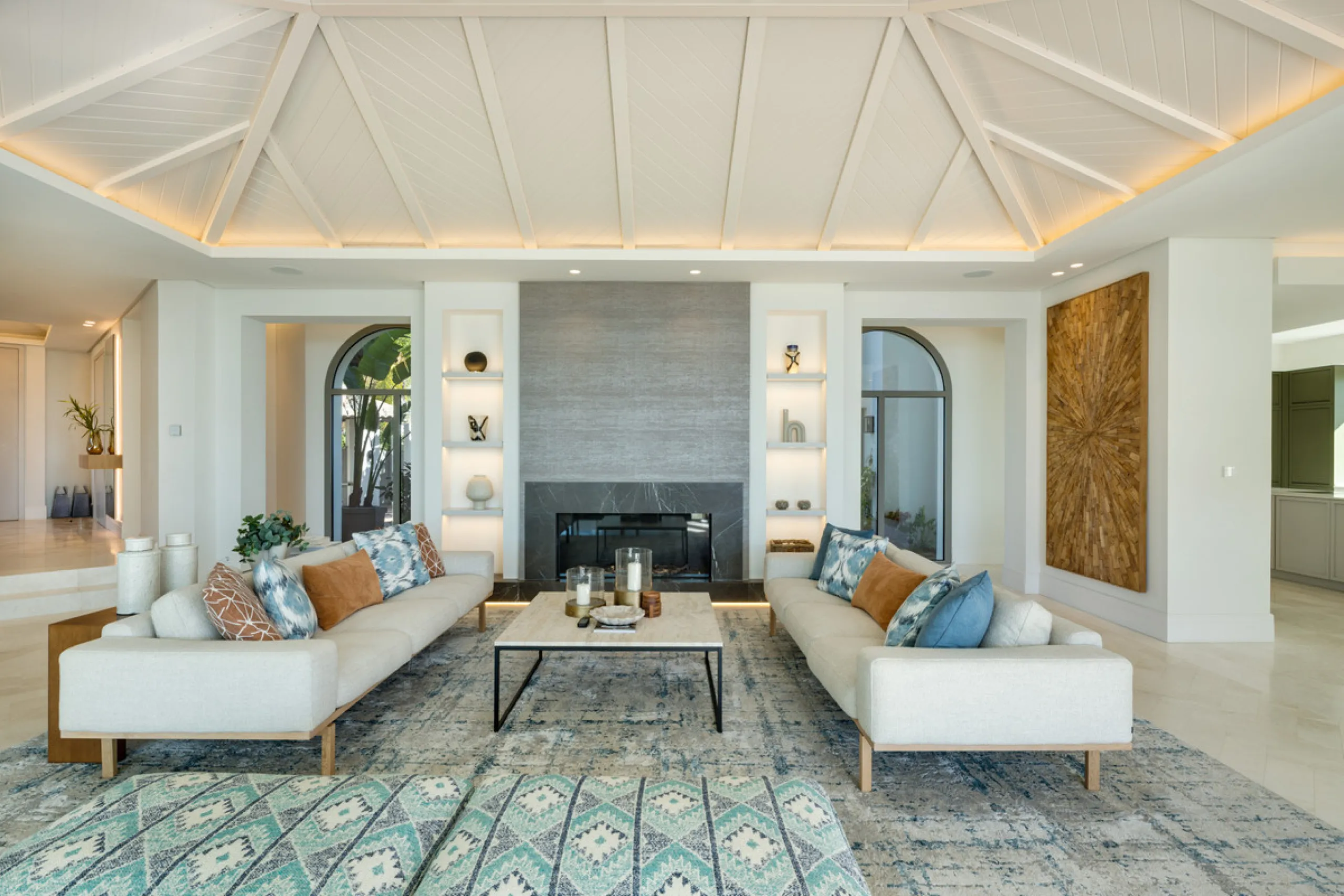 Villa Aguila is a remarkable villa for sale in Monte Halcones, Benahavís, offering a refined balance of modern elegance and timeless Andalusian character. Fully renovated in 2022, this three-story residence combines complete privacy with excellent connect