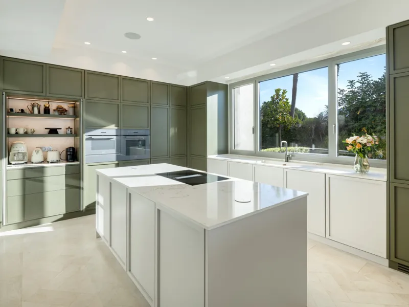 Villa Aguila is a remarkable villa for sale in Monte Halcones, Benahavís, offering a refined balance of modern elegance and timeless Andalusian character. Fully renovated in 2022, this three-story residence combines complete privacy with excellent connect
