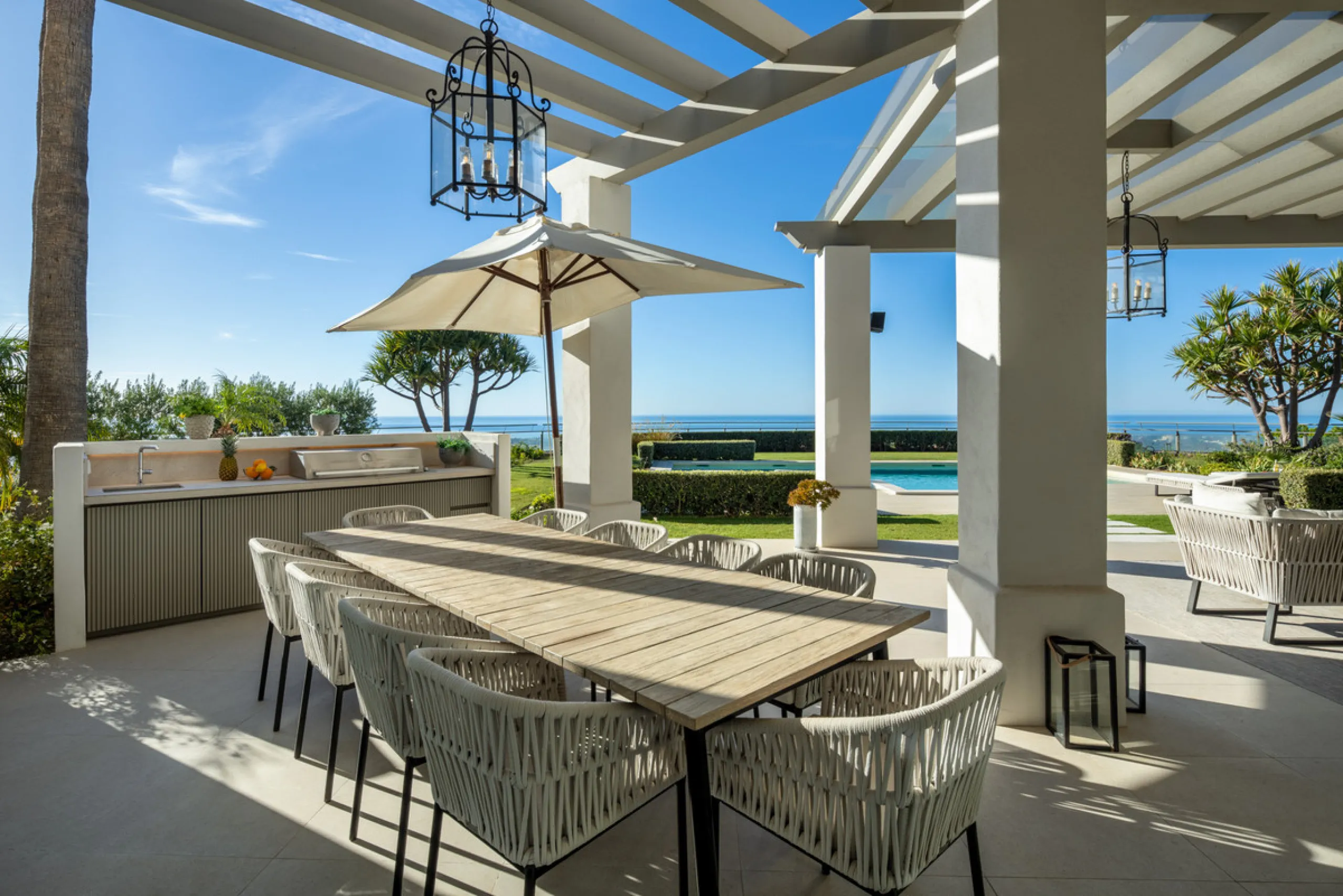 Villa Aguila is a remarkable villa for sale in Monte Halcones, Benahavís, offering a refined balance of modern elegance and timeless Andalusian character. Fully renovated in 2022, this three-story residence combines complete privacy with excellent connect