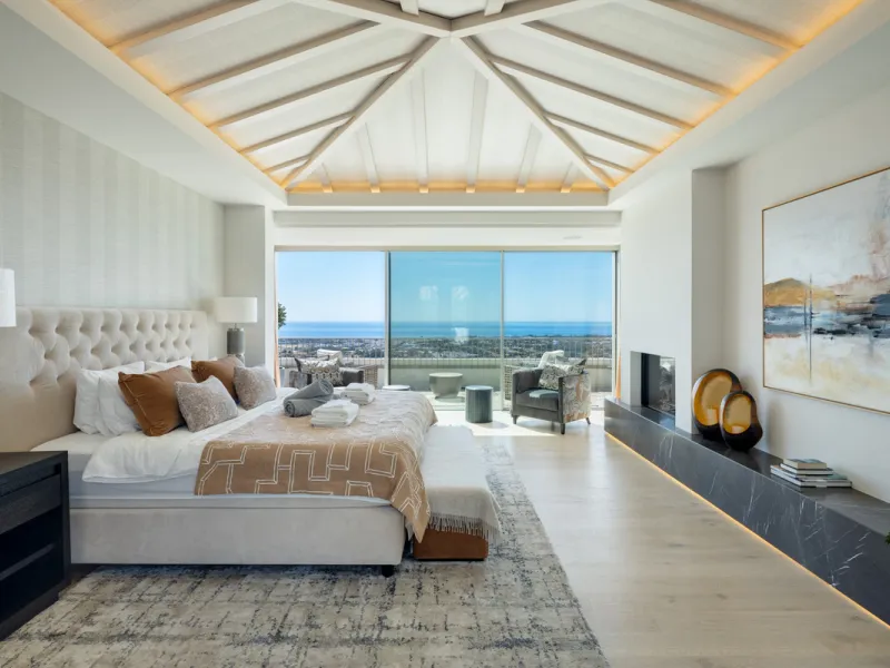 Villa Aguila is a remarkable villa for sale in Monte Halcones, Benahavís, offering a refined balance of modern elegance and timeless Andalusian character. Fully renovated in 2022, this three-story residence combines complete privacy with excellent connect