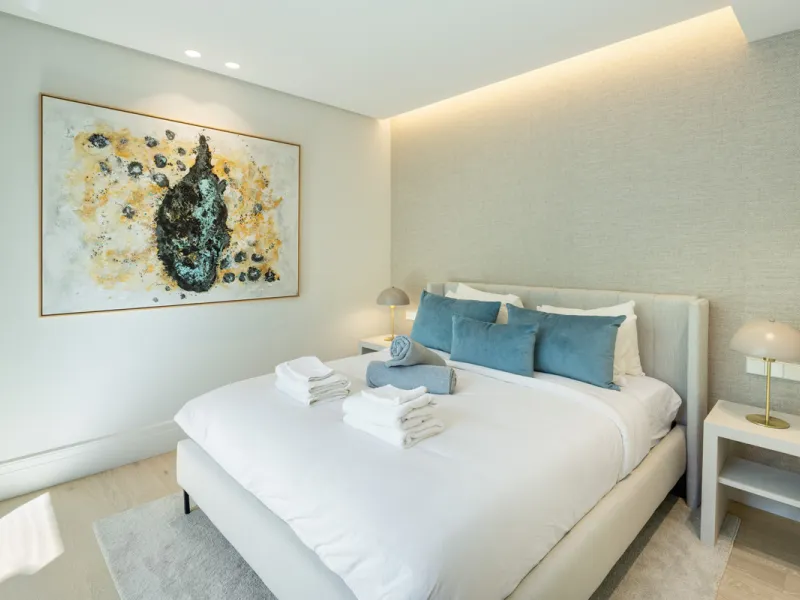 Villa Aguila is a remarkable villa for sale in Monte Halcones, Benahavís, offering a refined balance of modern elegance and timeless Andalusian character. Fully renovated in 2022, this three-story residence combines complete privacy with excellent connect