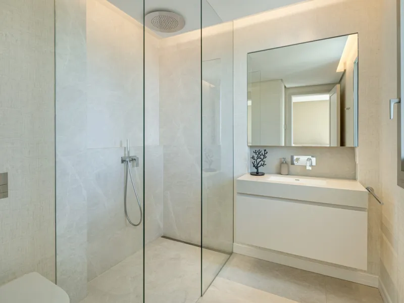Villa Aguila is a remarkable villa for sale in Monte Halcones, Benahavís, offering a refined balance of modern elegance and timeless Andalusian character. Fully renovated in 2022, this three-story residence combines complete privacy with excellent connect