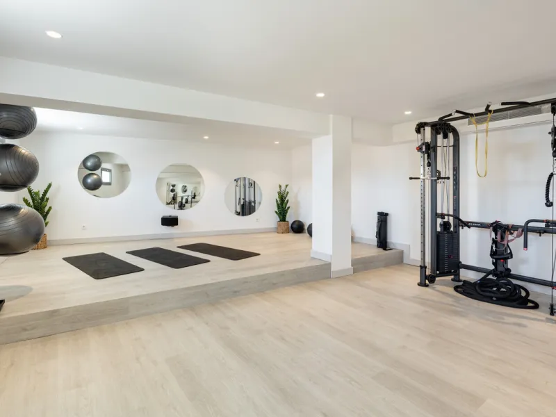 Villa Aguila is a remarkable villa for sale in Monte Halcones, Benahavís, offering a refined balance of modern elegance and timeless Andalusian character. Fully renovated in 2022, this three-story residence combines complete privacy with excellent connect