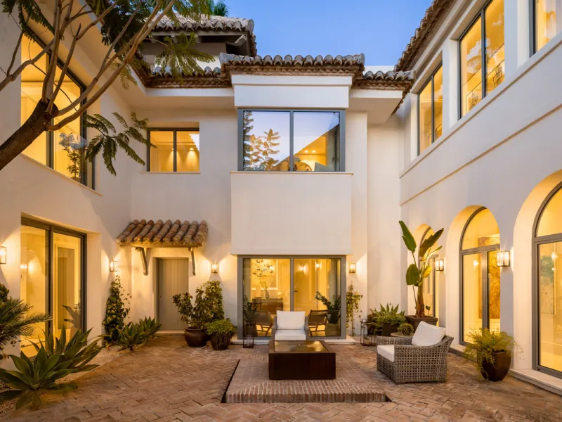 Villa Aguila is a remarkable villa for sale in Monte Halcones, Benahavís, offering a refined balance of modern elegance and timeless Andalusian character. Fully renovated in 2022, this three-story residence combines complete privacy with excellent connect
