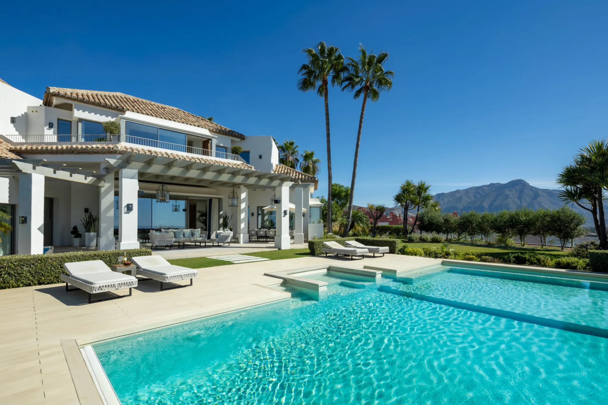 Villa Aguila is a remarkable villa for sale in Monte Halcones, Benahavís, offering a refined balance of modern elegance and timeless Andalusian character. Fully renovated in 2022, this three-story residence combines complete privacy with excellent connect