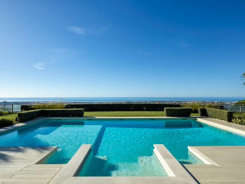 Villa Aguila is a remarkable villa for sale in Monte Halcones, Benahavís, offering a refined balance of modern elegance and timeless Andalusian character. Fully renovated in 2022, this three-story residence combines complete privacy with excellent connect