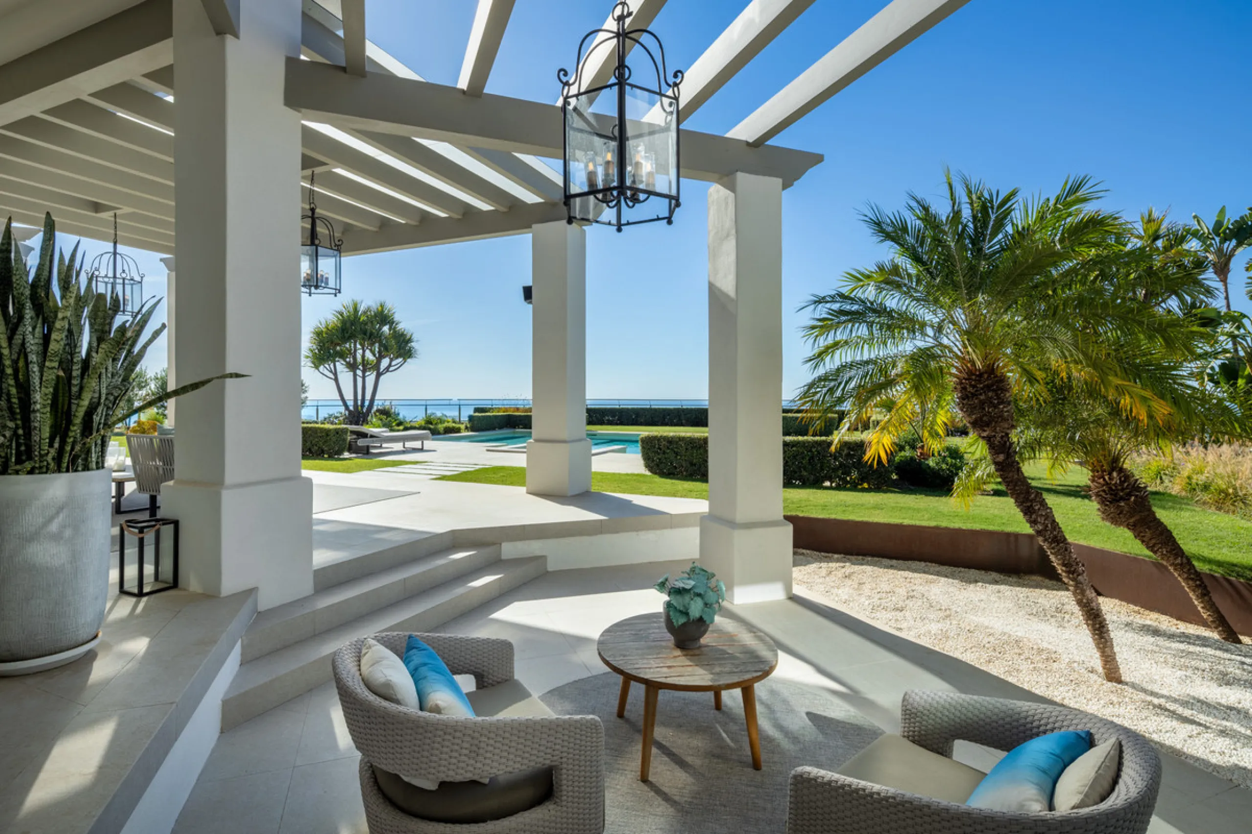 Villa Aguila is a remarkable villa for sale in Monte Halcones, Benahavís, offering a refined balance of modern elegance and timeless Andalusian character. Fully renovated in 2022, this three-story residence combines complete privacy with excellent connect