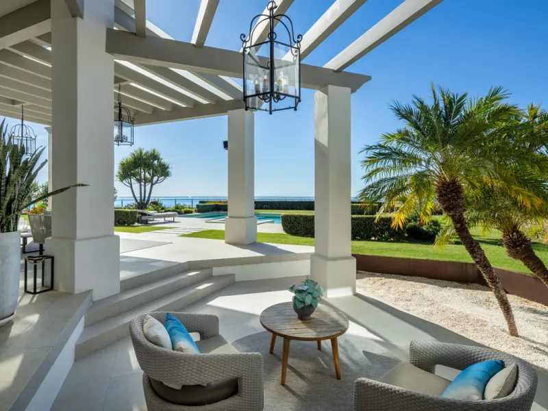 Villa Aguila is a remarkable villa for sale in Monte Halcones, Benahavís, offering a refined balance of modern elegance and timeless Andalusian character. Fully renovated in 2022, this three-story residence combines complete privacy with excellent connect
