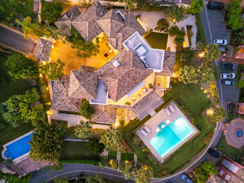 Villa Aguila is a remarkable villa for sale in Monte Halcones, Benahavís, offering a refined balance of modern elegance and timeless Andalusian character. Fully renovated in 2022, this three-story residence combines complete privacy with excellent connect