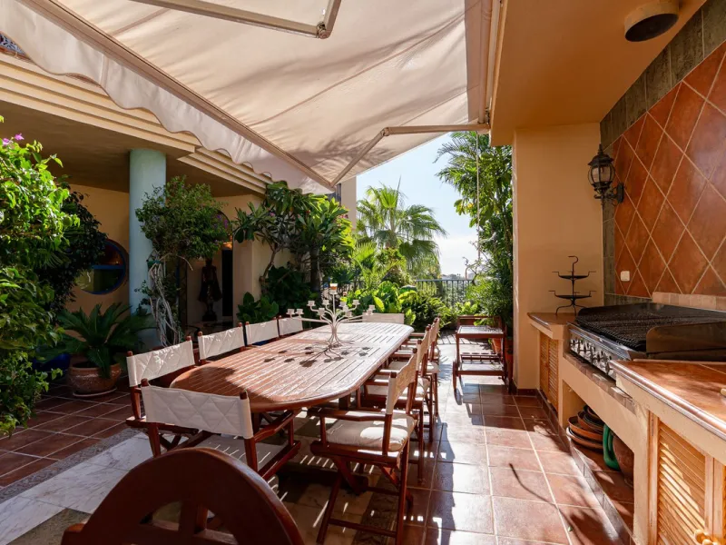 Apartment - Penthouse Duplex в продаже в Benalmadena, Málaga. В доме 5 спален и 3 ванных комнат. Площадь дома 336 м²