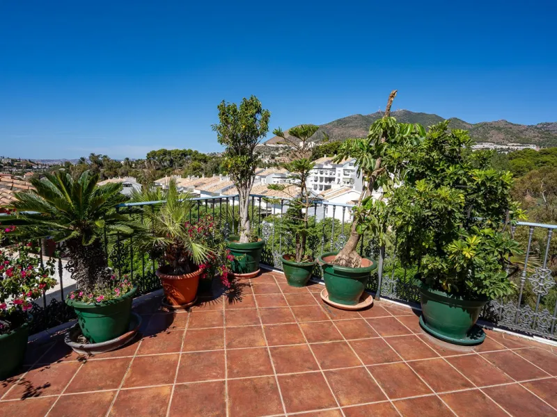 Apartment - Penthouse Duplex в продаже в Benalmadena, Málaga. В доме 5 спален и 3 ванных комнат. Площадь дома 336 м²