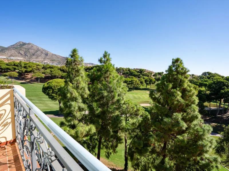 Apartment - Penthouse Duplex в продаже в Benalmadena, Málaga. В доме 5 спален и 3 ванных комнат. Площадь дома 336 м²