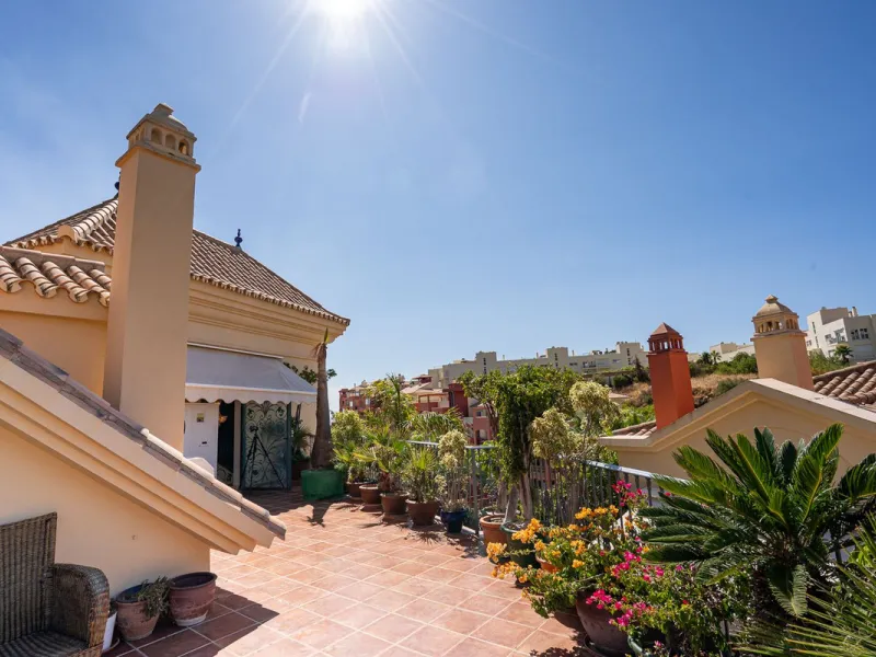 Apartment - Penthouse Duplex в продаже в Benalmadena, Málaga. В доме 5 спален и 3 ванных комнат. Площадь дома 336 м²