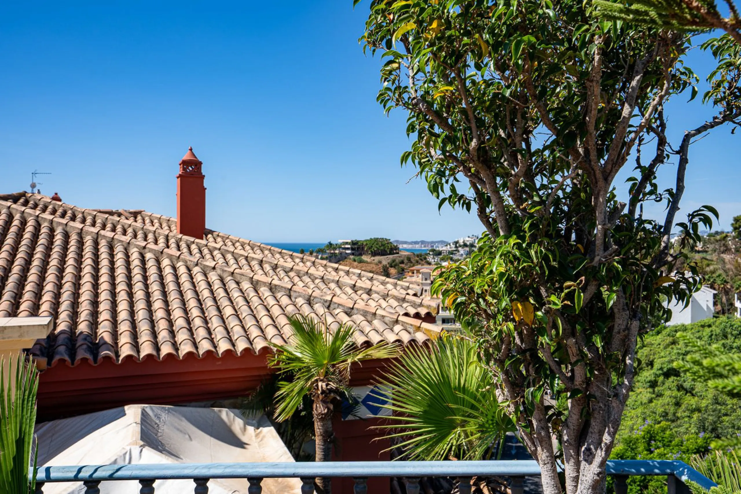 Apartment - Penthouse Duplex в продаже в Benalmadena, Málaga. В доме 5 спален и 3 ванных комнат. Площадь дома 336 м²