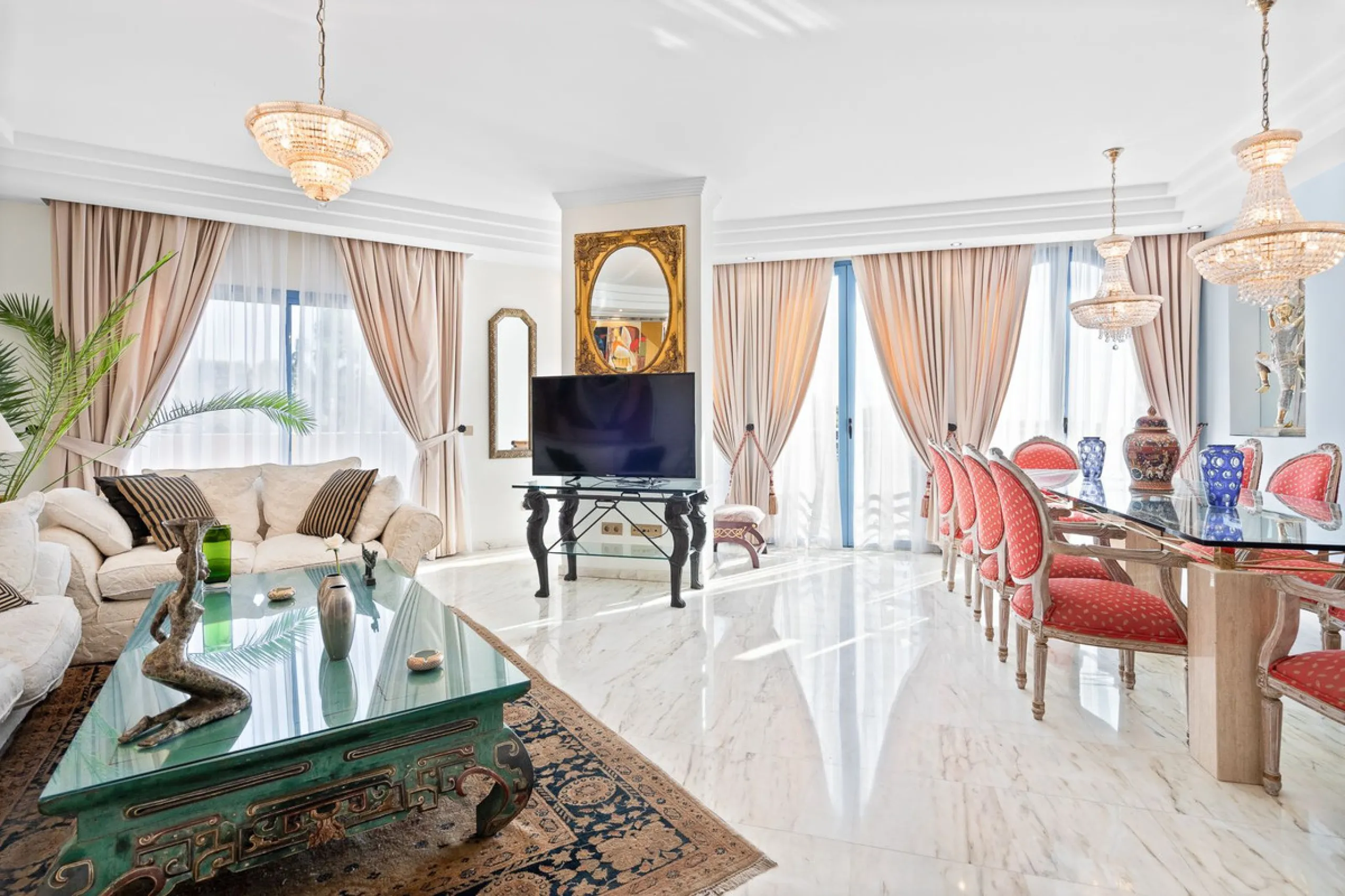 Apartment - Penthouse Duplex в продаже в Benalmadena, Málaga. В доме 5 спален и 3 ванных комнат. Площадь дома 336 м²