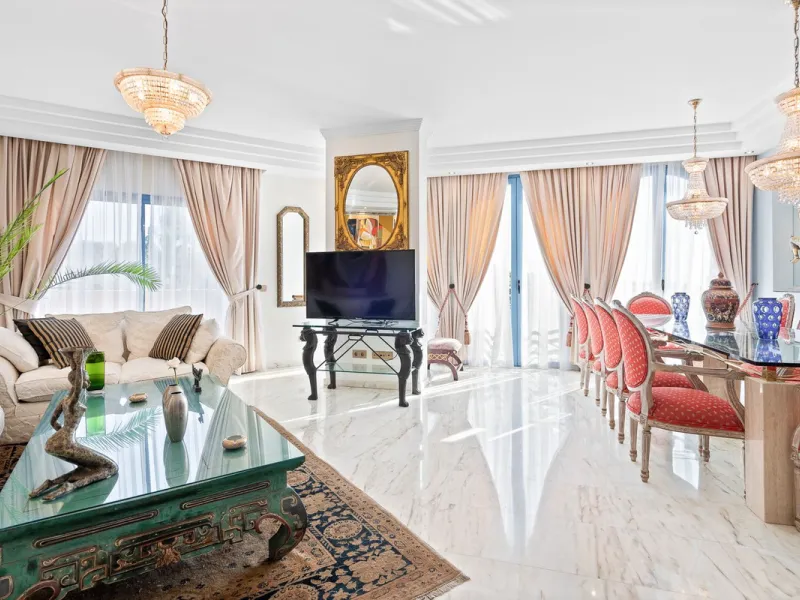 Apartment - Penthouse Duplex в продаже в Benalmadena, Málaga. В доме 5 спален и 3 ванных комнат. Площадь дома 336 м²