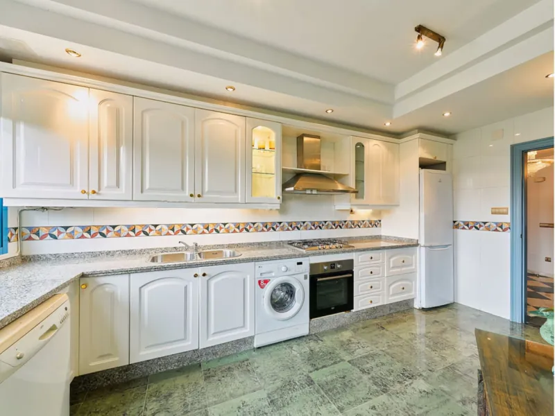 Apartment - Penthouse Duplex в продаже в Benalmadena, Málaga. В доме 5 спален и 3 ванных комнат. Площадь дома 336 м²