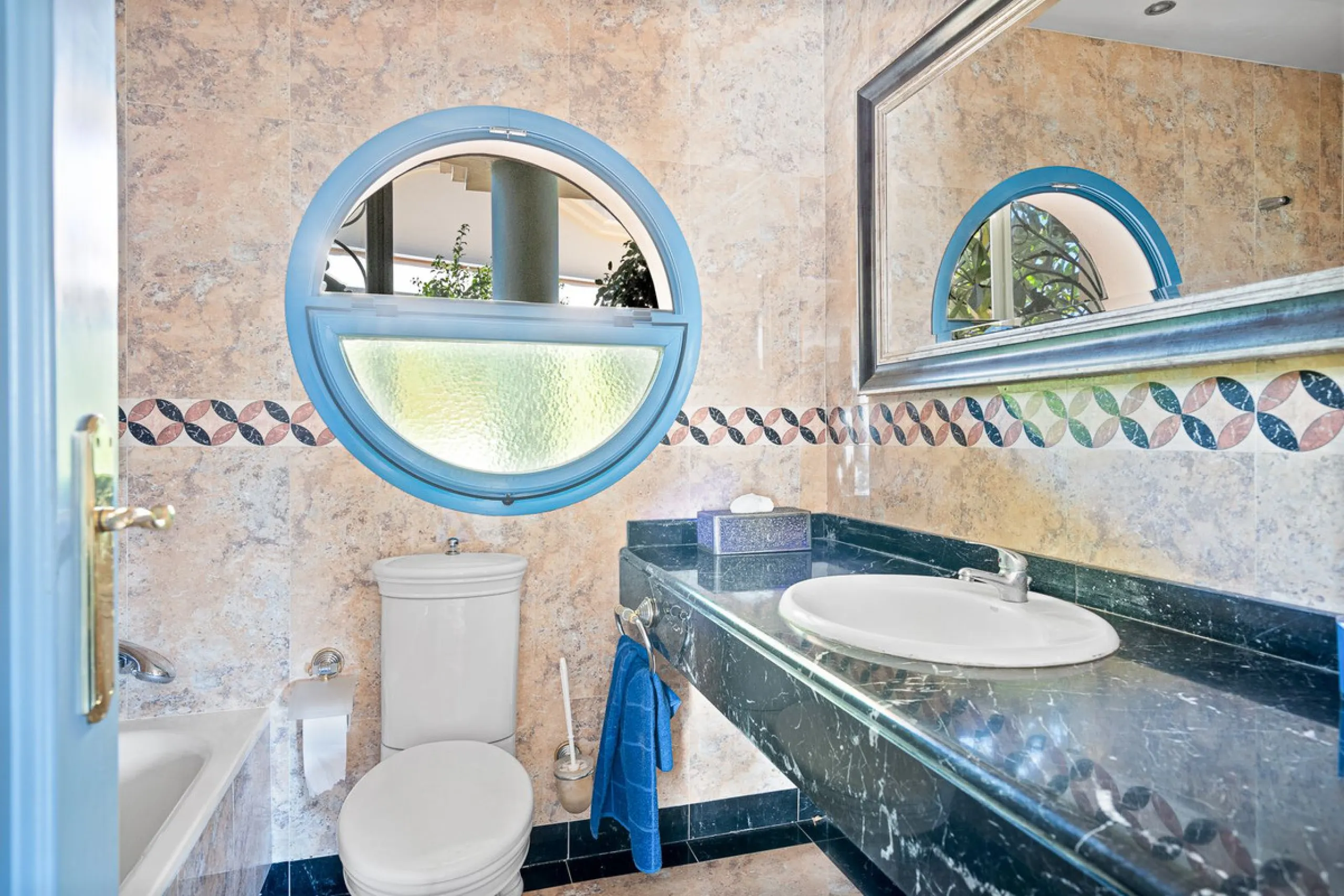 Apartment - Penthouse Duplex в продаже в Benalmadena, Málaga. В доме 5 спален и 3 ванных комнат. Площадь дома 336 м²