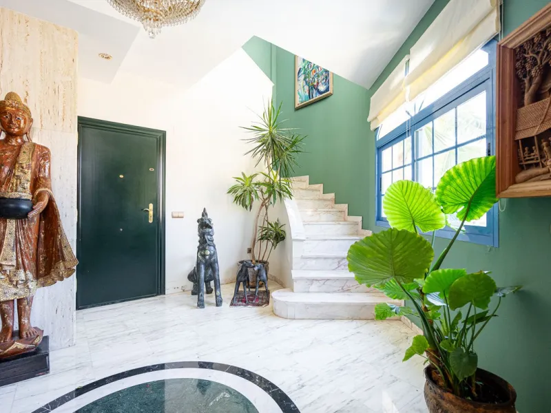 Apartment - Penthouse Duplex в продаже в Benalmadena, Málaga. В доме 5 спален и 3 ванных комнат. Площадь дома 336 м²