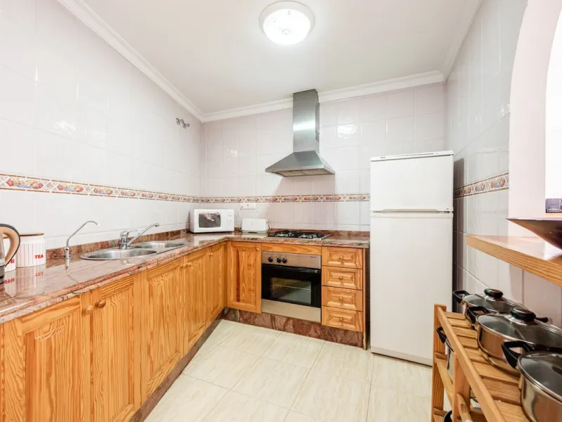Stunning 5-Bedroom Villa with Separate Apartment in Exclusive Cortijos San Rafael