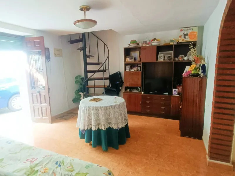 Classic Andalusian Independent House in Estepona's Historic Center – Prime Location Facing Plaza Francisco Umbral, Ideal for Renovation!