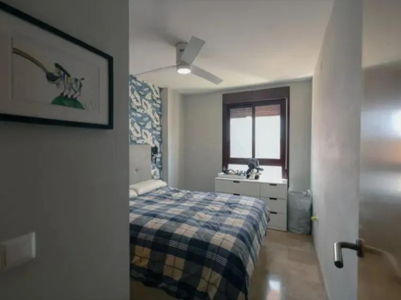 Discover this welcoming, bright, and airy apartment that combines light, comfort, and excellent features, ideal for year-round living or as an investment.