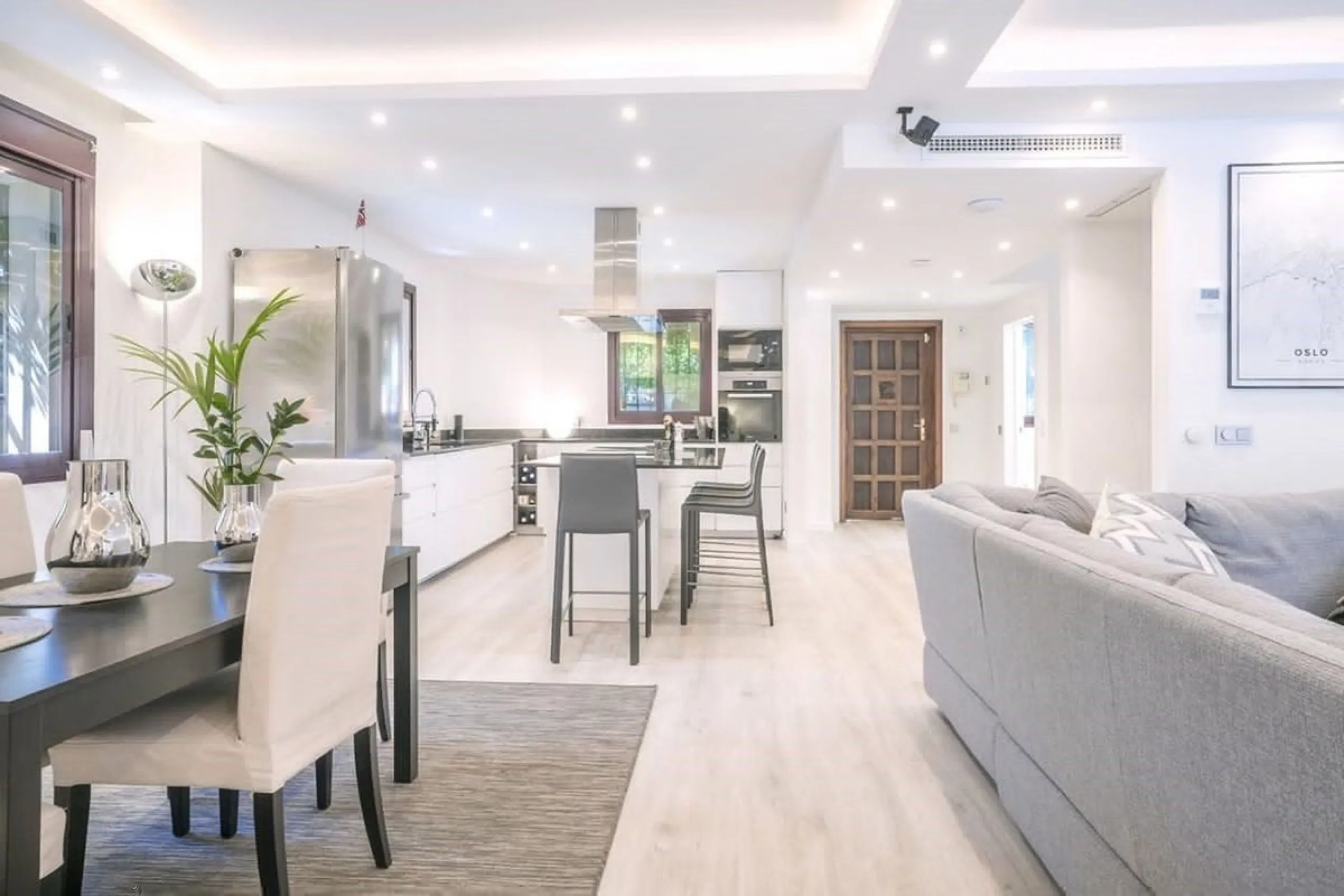 Spacious 4-Bedroom Home in Jardines de las Lomas
