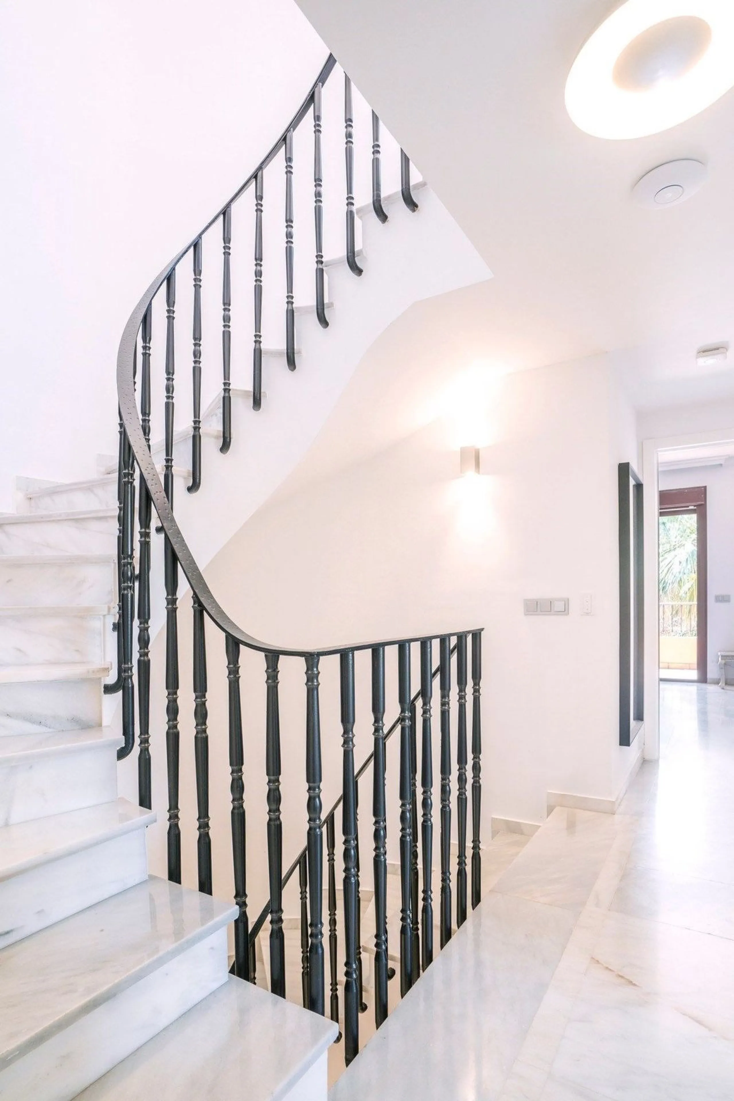 Spacious 4-Bedroom Home in Jardines de las Lomas
