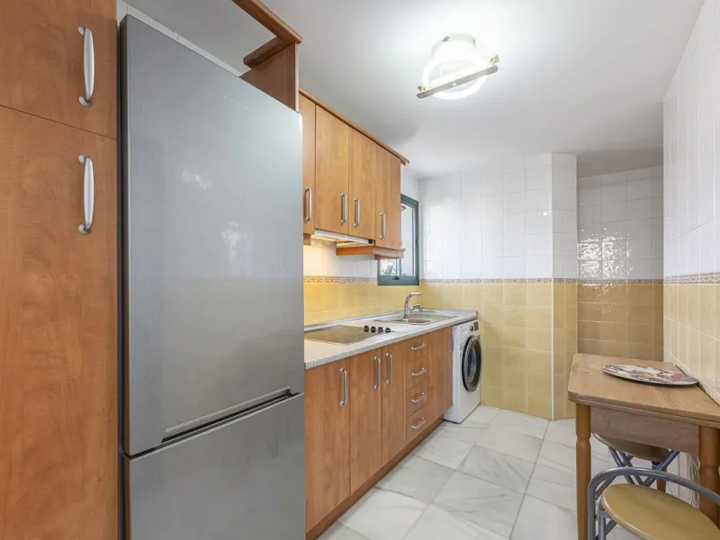 Apartment for sale in the Puerto Deportivo area of Fuengirola.
