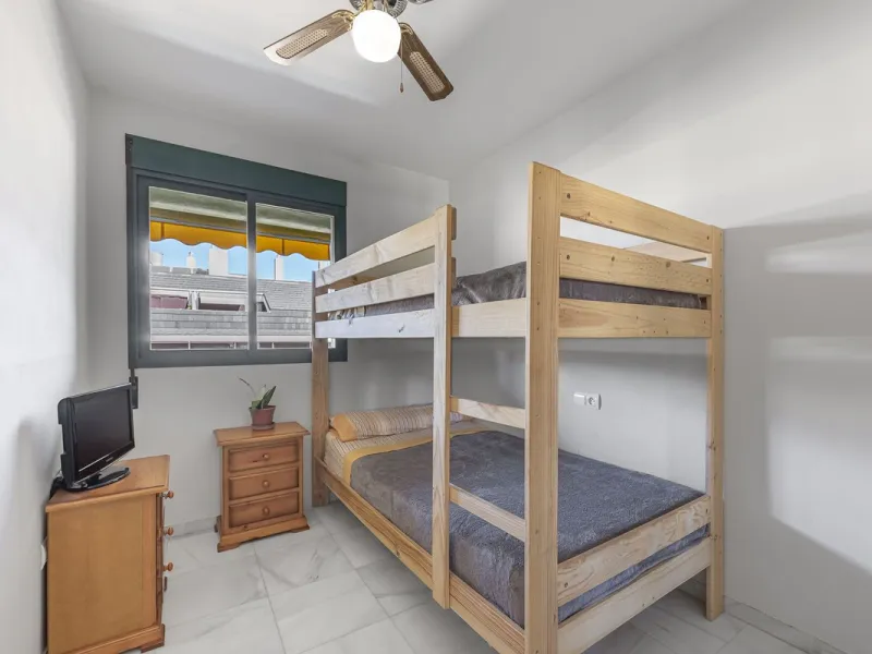 Apartment for sale in the Puerto Deportivo area of Fuengirola.