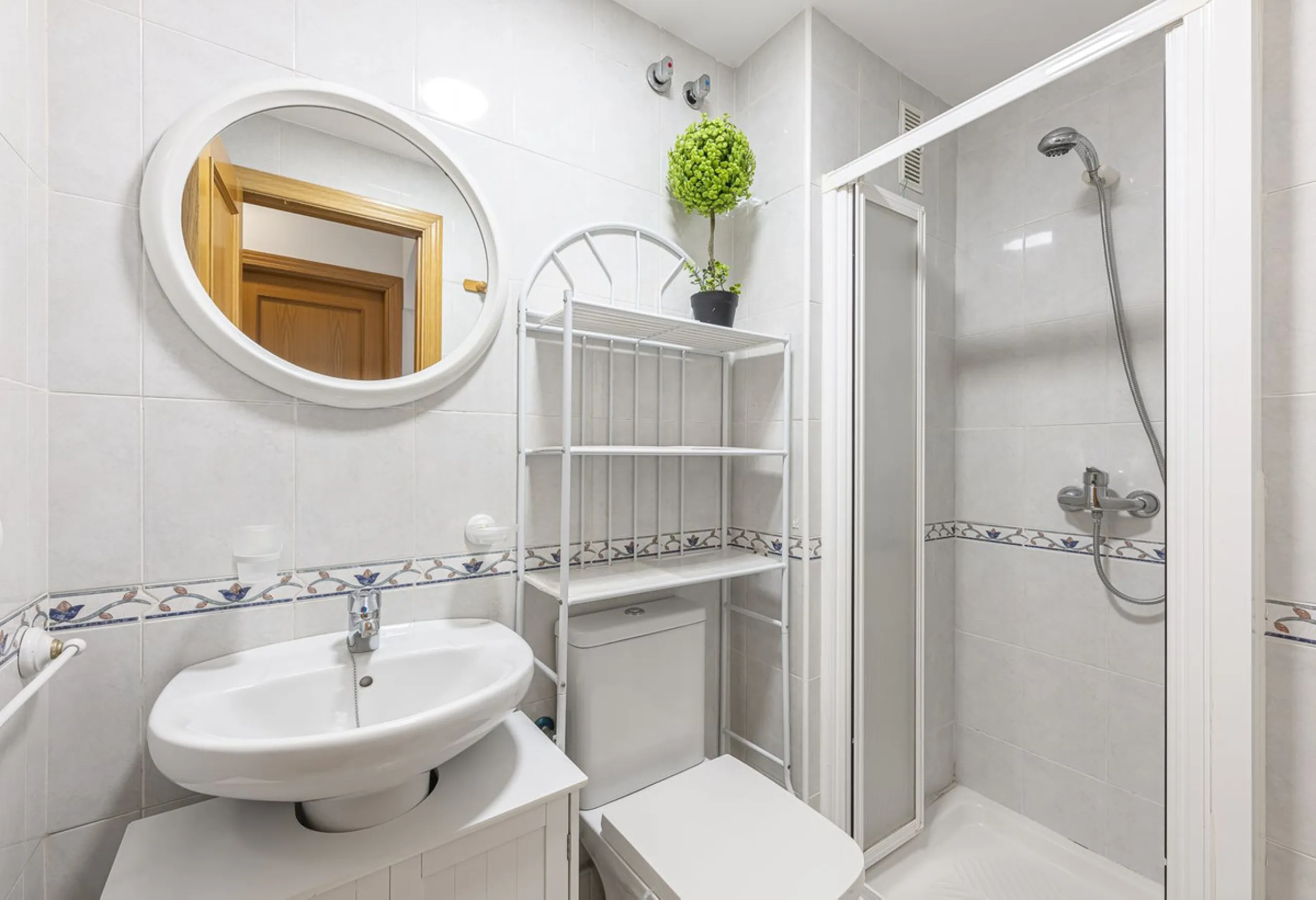 Apartment for sale in the Puerto Deportivo area of Fuengirola.
