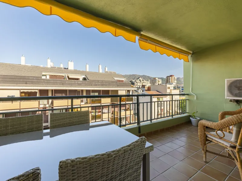 Apartment for sale in the Puerto Deportivo area of Fuengirola.