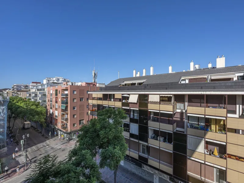 Apartment for sale in the Puerto Deportivo area of Fuengirola.