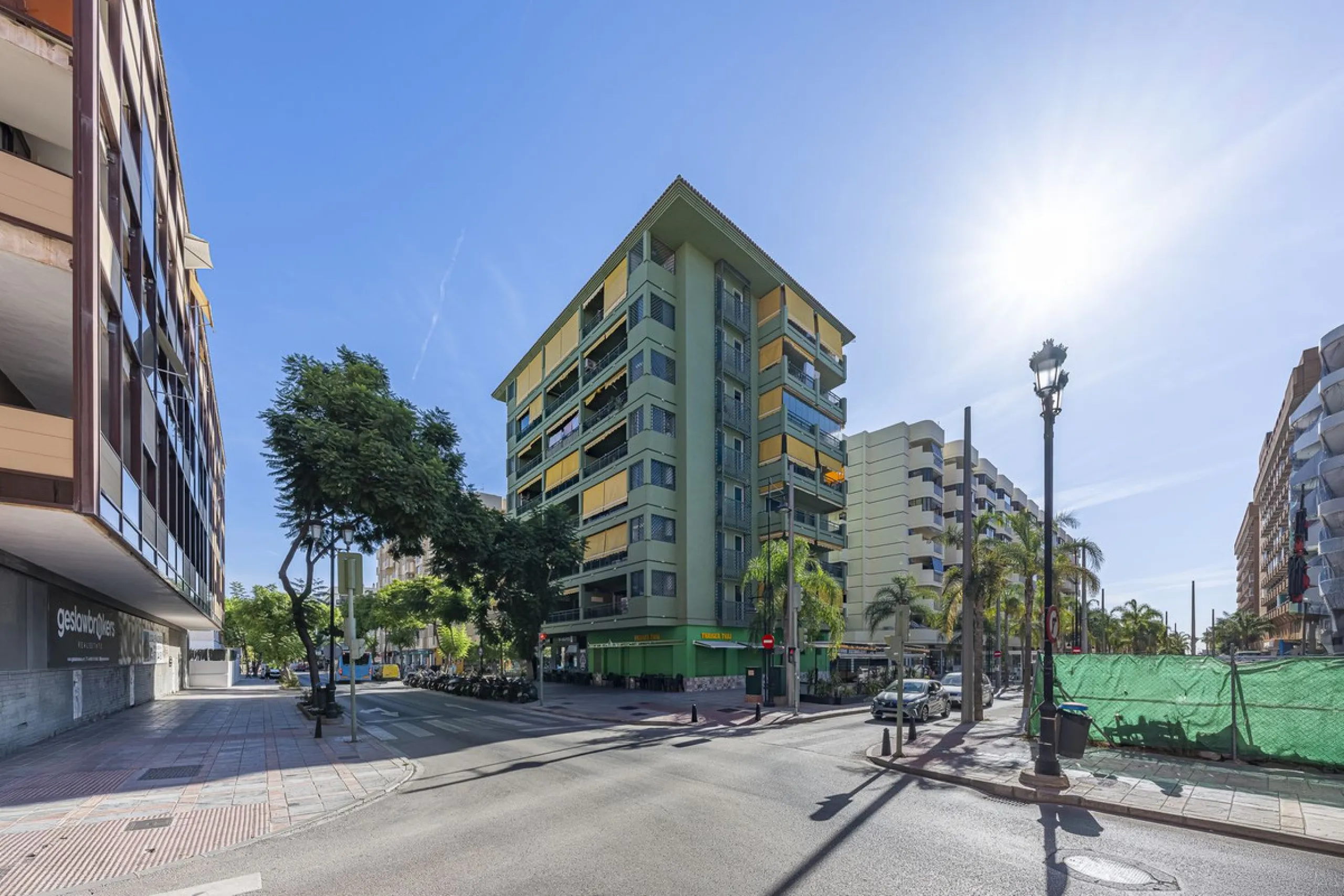 Apartment for sale in the Puerto Deportivo area of Fuengirola.