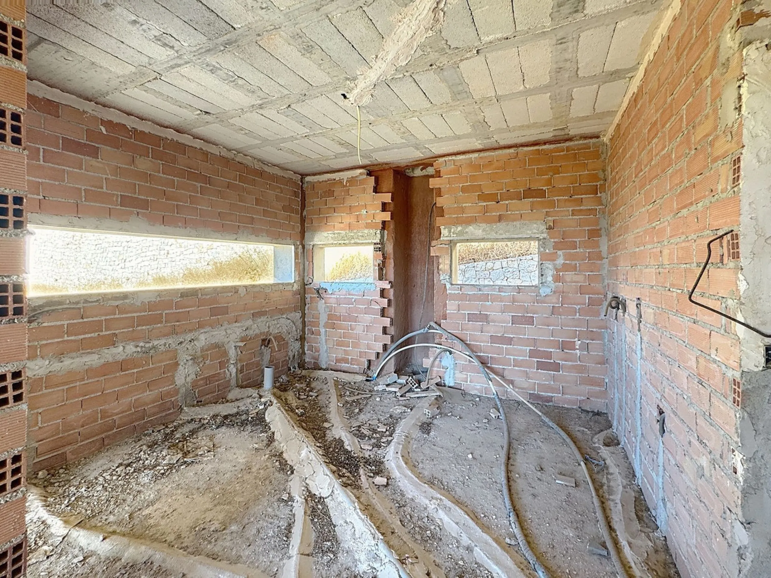 House - Detached Villa в продаже в Mijas, Málaga. В доме 5 спален и 4 ванных комнат. Площадь дома 250 м². Площадь участка 2439 м²