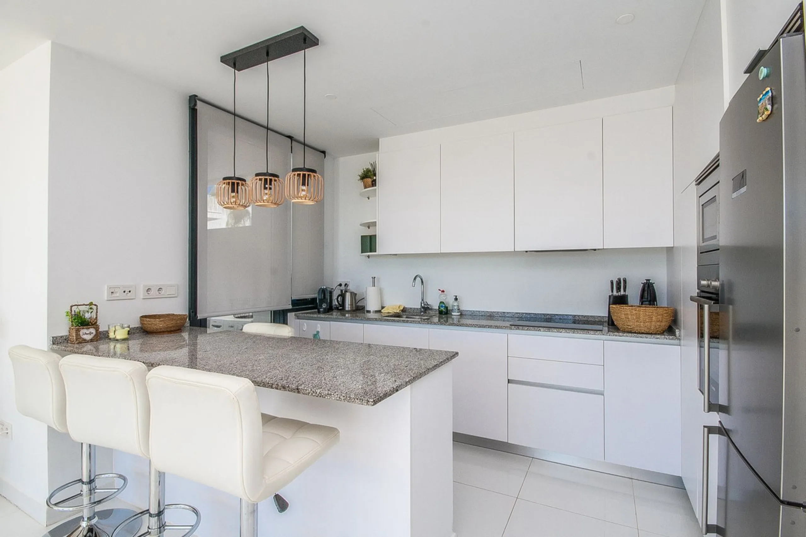Located in the sought-after Atalaya area of Benahavís, just minutes from the picturesque town of San Pedro de Alcántara, this luxury duplex penthouse is built to the highest modern standards and boasts stunning views across the golf course towards the sea